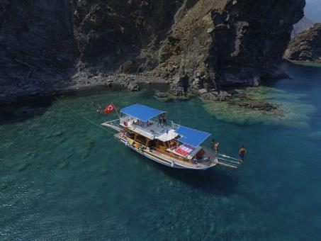 Kalpten Gelen Bir Mavi Yolculuk: Durusu 07 ile Adrasan Tekne Turu’nda Bir Gün